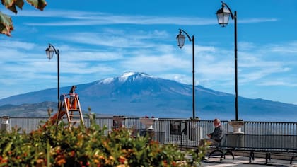 La ciudad está rodeada de naturaleza