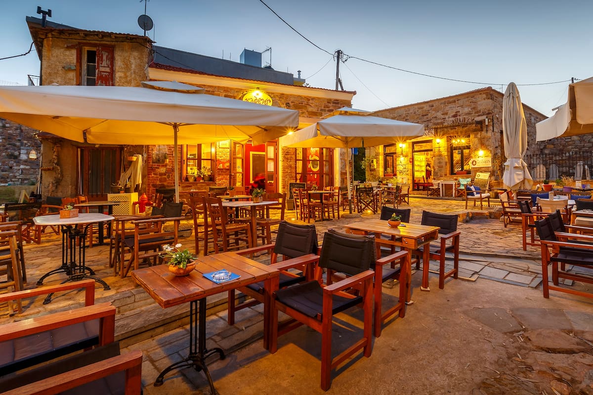 La Ciudad había habilitado la actividad en patios y terrazas gastronómicas, pero la Nación los exceptuó cuando publicó el decreto en el Boletín Oficial