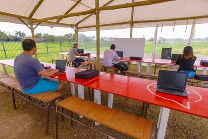 La Ciudad había propuesto un regreso escalonado de clases en espacios abiertos, que fue desestimado por el gobierno nacional