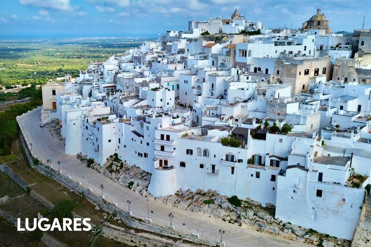 La ciudad impacta por su arquitectura y sus vistas