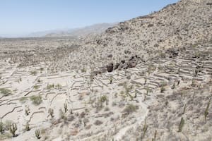 La Ciudad Sagrada se levantaba a lo alto de la ladera del cerro.