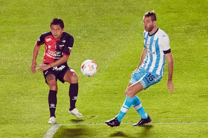 La clase del Pulga Rodríguez, ante la marca de Piatti.