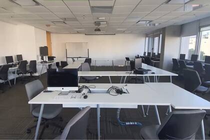 El Aula Redacción de LA NACION espera por el nuevo grupo de estudiantes que se incorporaron a la Maestría en Periodismo