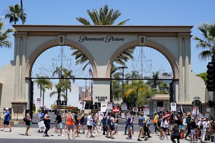 La clásica imagen de la sede de los centenarios estudios Paramount, en Hollywood, marcada a fuego este año por la huelga de actores