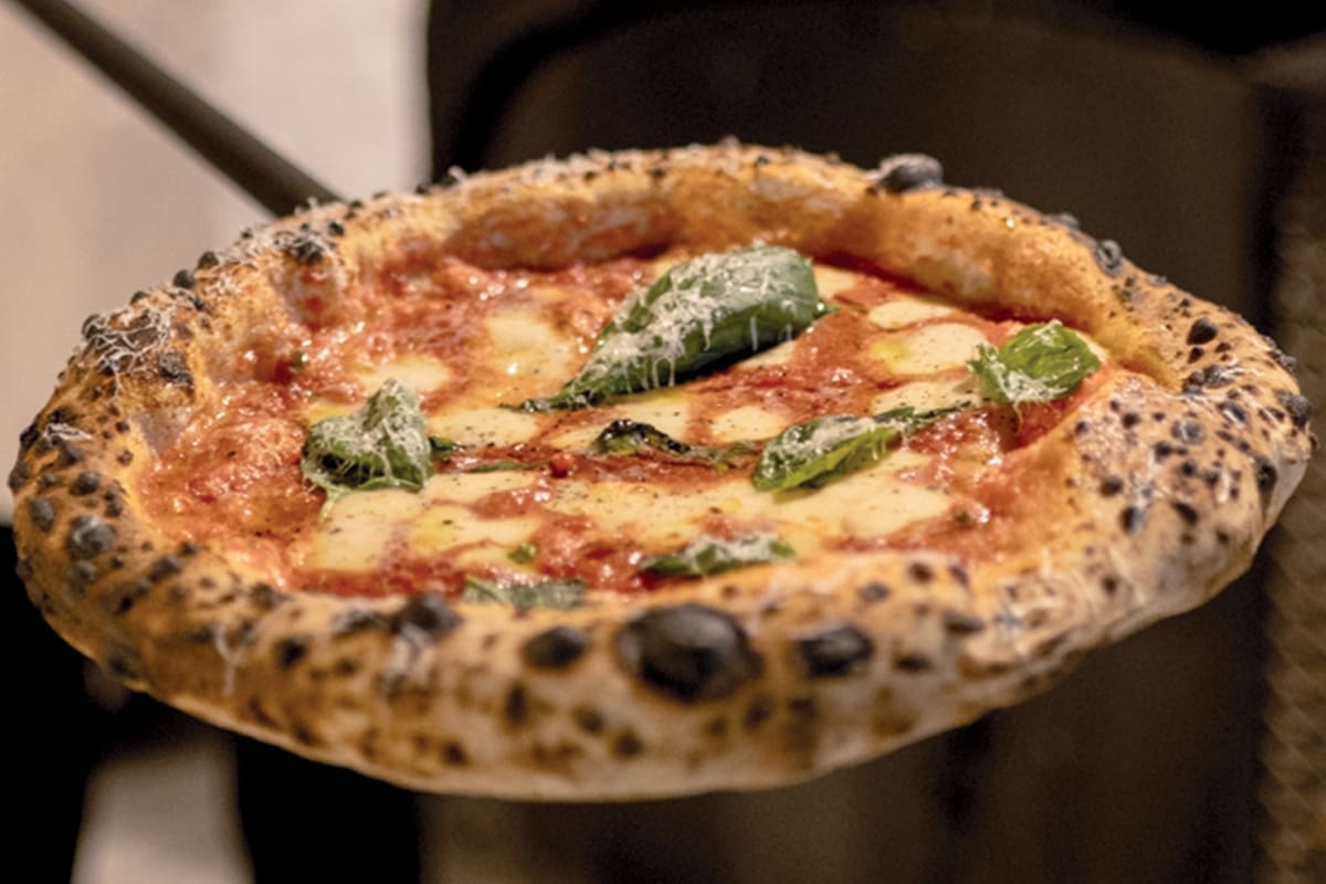 La clasificación reúne pizzerías de América, Europa, Asia, Oceanía y África y presenta distintos puestos compartidos por empate; Ti Amo alcanzó el puesto 24, mientras que Atte. quedó en el 84