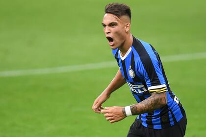 La cláusula de Lautaro Martínez se redujo de 111 a 90 millones de euros, pero de todos modos todavía está lejos de viajar a Barcelona