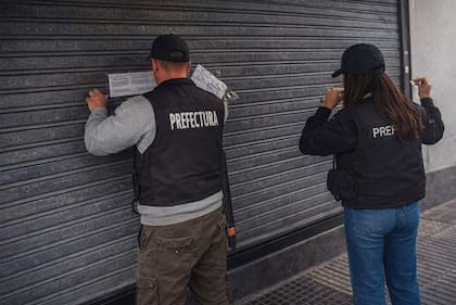 La clausura del local, en su momento, estuvo a cargo de personal de la Prefectura Naval