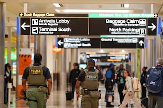 Noticias del ICE hoy: operativos migratorios en aeropuertos y qué se sabe de las redadas en Los Ángeles