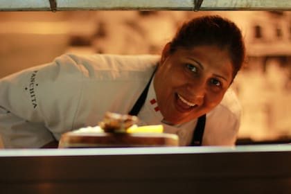 La cocina criolla peruana tiene un secreto y Martha no duda en transmitirlo.