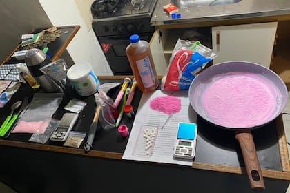 La cocina de cocaína rosa fue descubierto en Mataderos