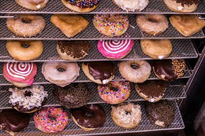 La cocina de Dulce Dona, el emprendimiento creado por Alejandro Castro.