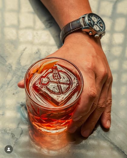 La coctelería de autor es uno de los fuertes de la pizzería.