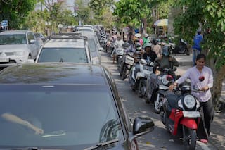 Escasez de combustible causa crisis en isla turística de Indonesia