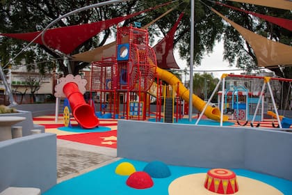 La colorida Plaza Udine