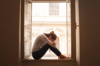 La combinación de aislamiento, miedo e incertidumbre pueden atentar contra el bienestar psíquico en el ámbito corporativo