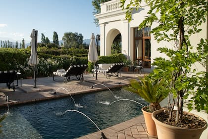 La combinación de entorno verde, privacidad y pileta empuja la demanda y define los valores