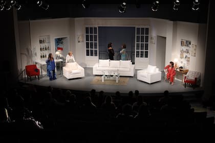 La comedia dramática Brujas volverá a hacer temporada en el Multitabarís porteño