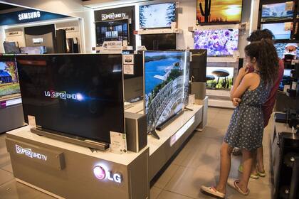 La comercialización y la producción cayeron en el primer semestre, pero además se cortó la mejora que había arrancado en mayo