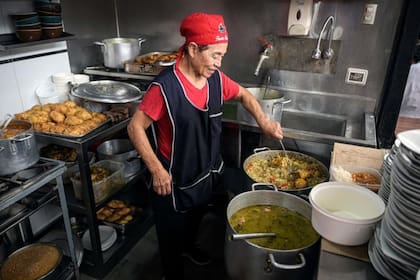 La comida chino-peruana o chifa es una de las más populares