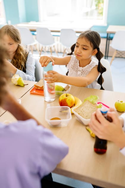 La comida se ofrece a todos los menores de 18 años. Pexels