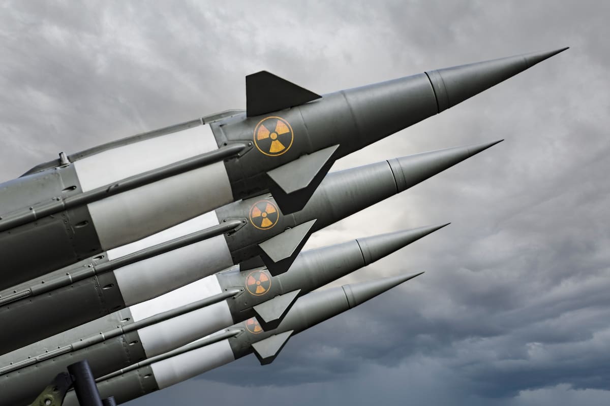 La comisión de The Lancet identificó a una guerra nuclear de gran escala como una de las dos únicas amenazas con potencial de extinguir a la humanidad antes de 2100