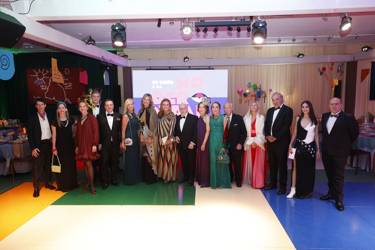 La Comisión Directiva de la Asociación Amigos del Museo Nacional de Bellas Artes