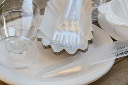 La Comisión Europea quiere prohibir 10 productos de plástico de un solo uso