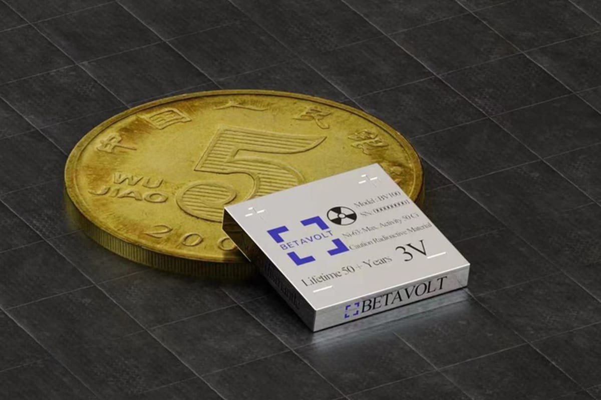 La compañía china Betavolt anunció que logró fabricar una batería nuclear capaz de entregar energía sin pausa durante medio siglo