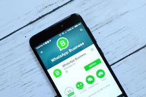 La compañía de mensajería instantánea móvil de Facebook dijo que más de 135 millones de personas se contactan de forma diaria a una cuenta de una tienda o empresa que utiliza WhatsApp Business