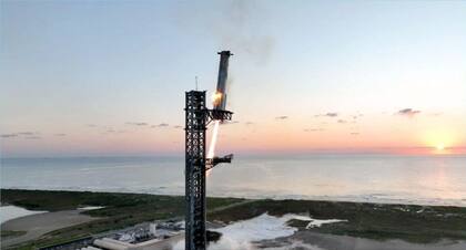 La compañía espacial de Musk, SpaceX, ya tiene numerosos contratos con la NASA.