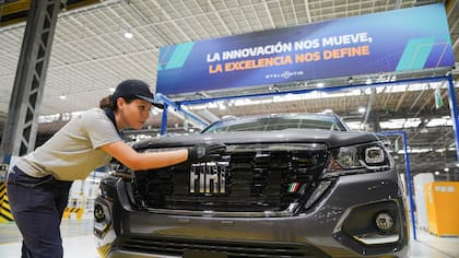 La compañía invierte US$380 millones en la creación de un hub de pickups y un nuevo motor