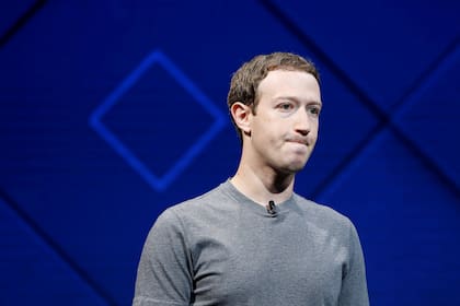 La compañía liderada por Mark Zuckerberg confirmó que el número de usuarios afectado fue mayor a las cifras reveladas en los reportes preliminares del escándalo de Cambridge Analytica