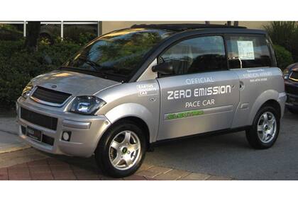 La compañía que fabrica el auto eléctrico ZENN, Zero Emission No Noise, es inversora de la empresa EEstor, que diseña un nuevo ultracapacitor