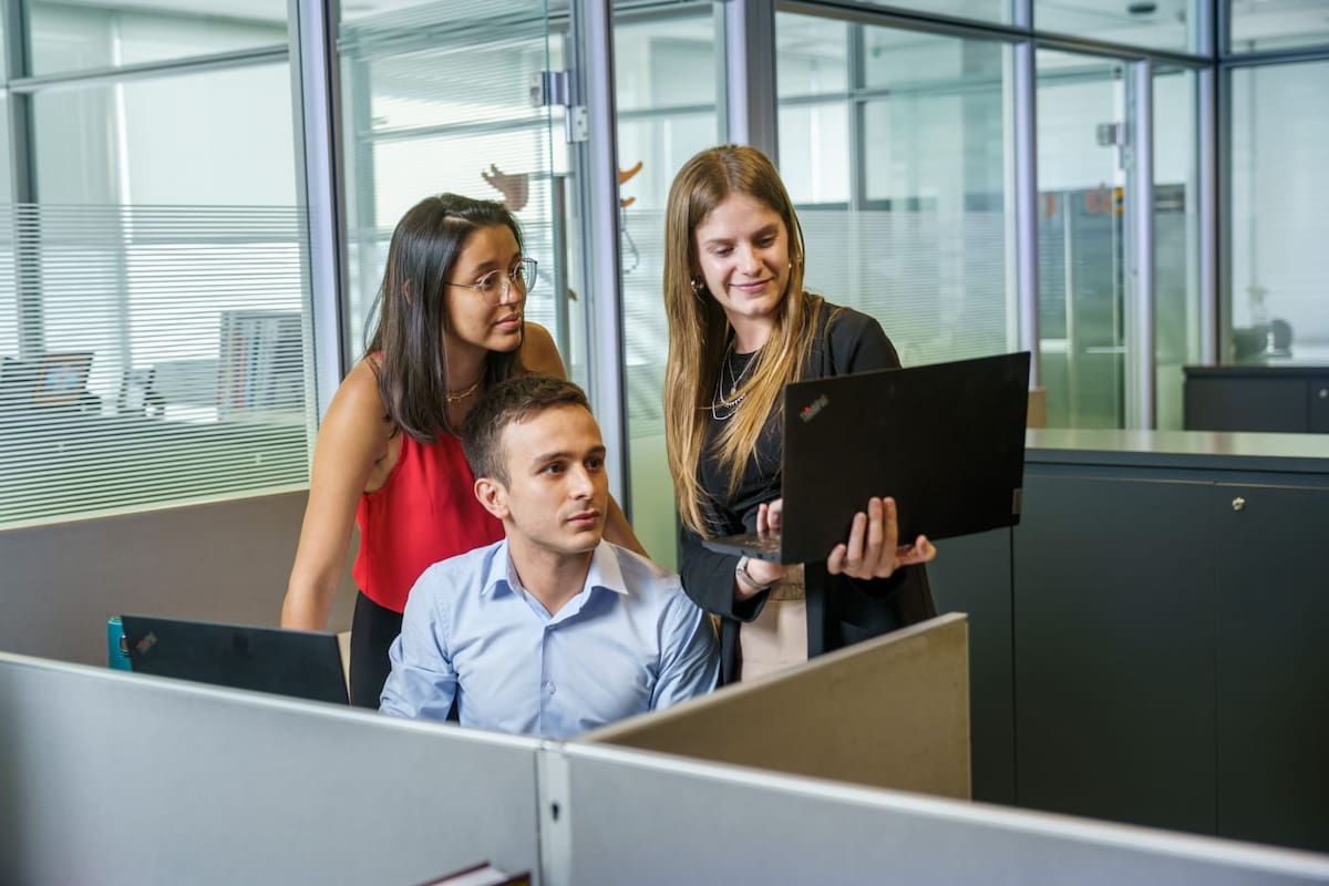 La compañía tomará empleados en distintas provincias del país