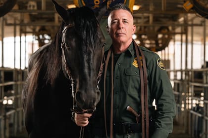 La comparecencia obligatoria de Bovino fue ordenada luego de que se lo viera lanzar una granada de gas lacrimógeno hacia un grupo de manifestantes