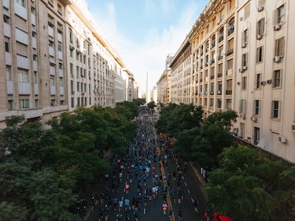 La competencia atraviesa a Buenos Aires por algunos de sus rincones más emblemáticos, mostrándola en todo su esplendor.