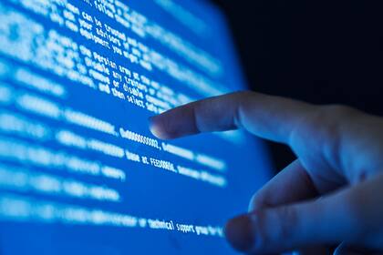 La computación bionspirada es una aproximación emergente que se basa en los principios de la evolución biológica de la naturaleza para desarrollar nuevas técnicas aplicadas a los sistemas informáticos