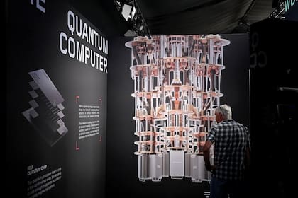 La computación cuántica busca aprovechar las leyes de la física subatómica para desarrollar máquinas más potentes
