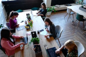 La comunicación asertiva es fundamental para las buenas relaciones en un equipo de trabajo