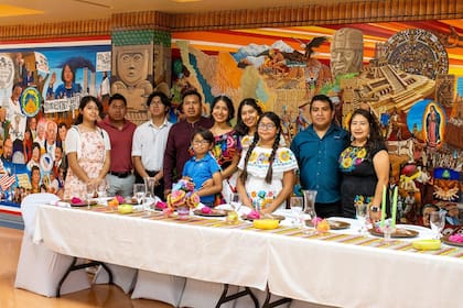 La comunidad de migrantes mexicanos organiza festivales anuales en el vecindario de Oakland