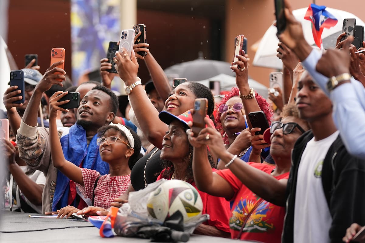 La comunidad haitiana de Miami celebra el primer pase al Mundial de Haití en 52 años