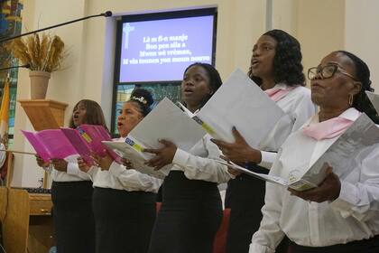 La comunidad haitiana de Miami se une en oración ante la crisis en su país y en EEUU