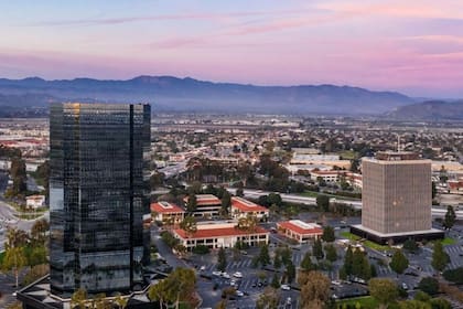 La comunidad latina representa el 77,1% y marca el perfil demográfico local