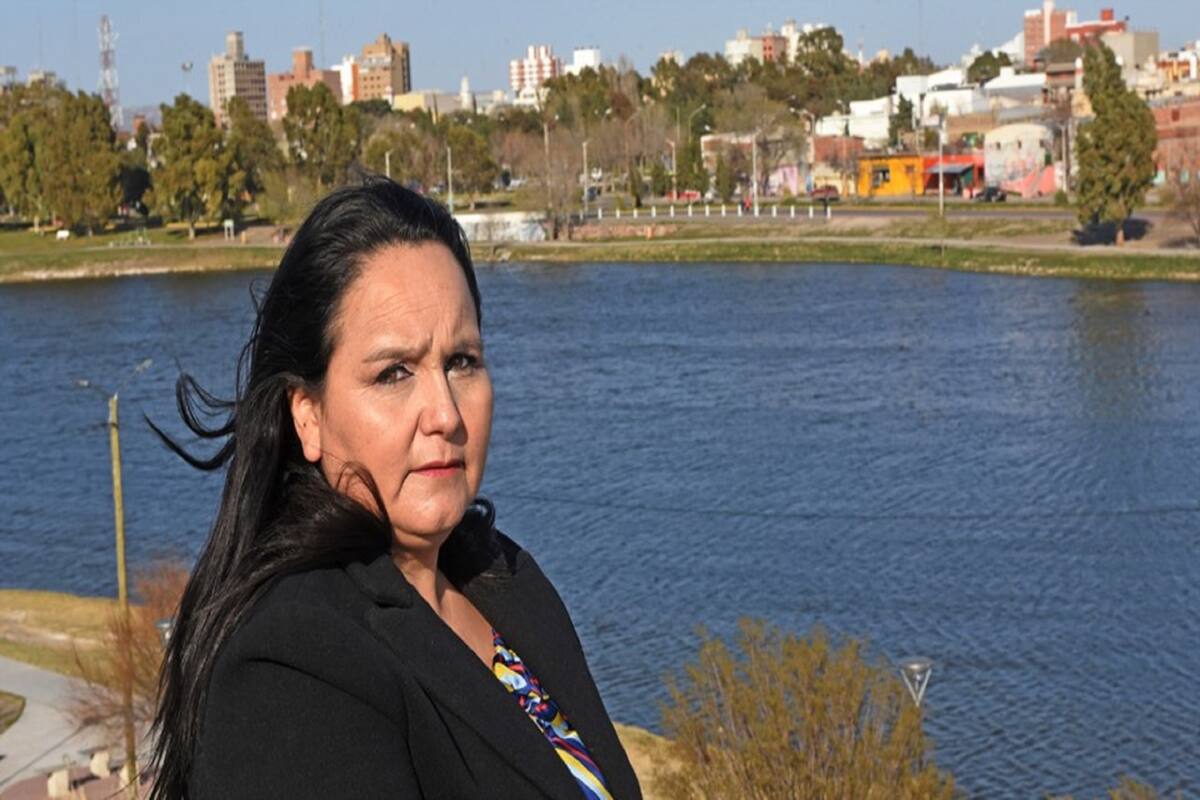 La concejal de Trelew, Olga Godoy, tiene 48 años y es madre de 5 hijos. Relató que fue violada y mamá a los 12 años. (Foto: Jornada)