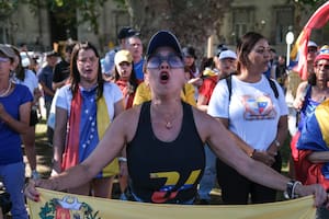 La concentración de venezolanos en Plaza de Mayo, este 9 de enero