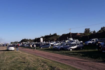 La concentración enfrente de la autopista de la ruta 9 en San Nicolás