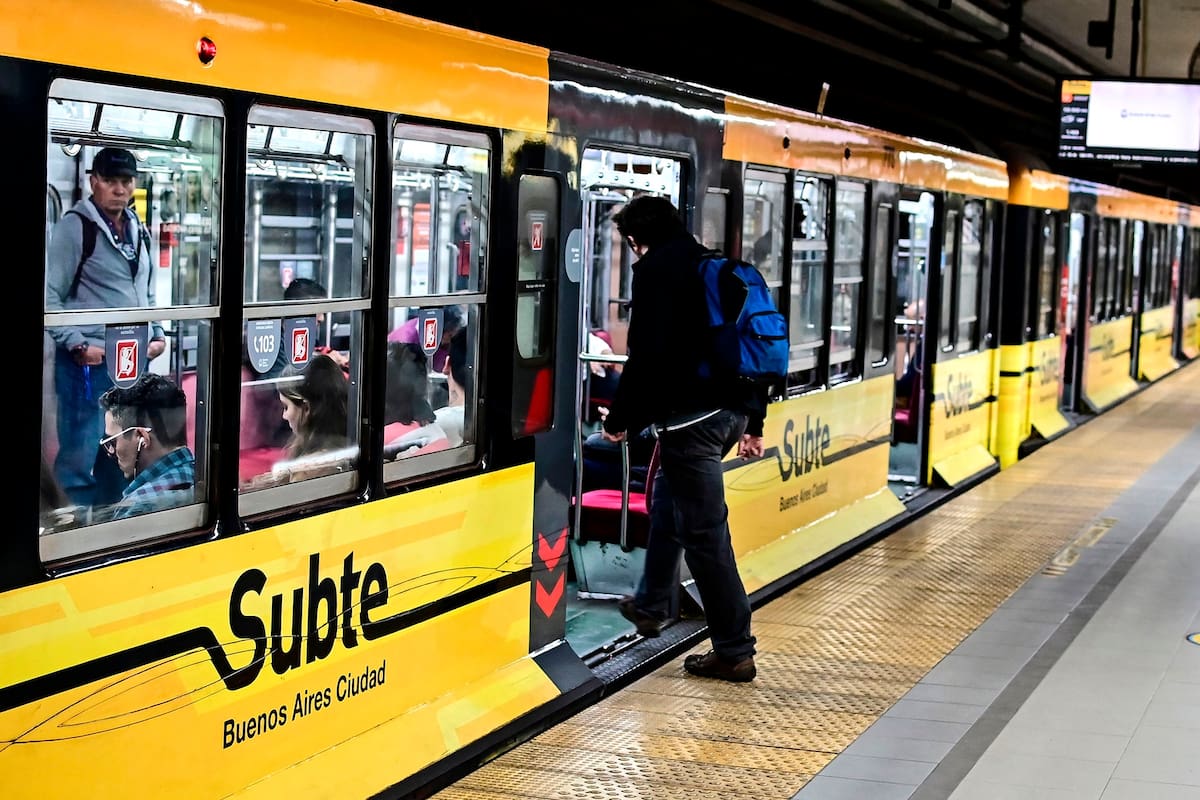 La concesión del servicio de subte sigue siendo una incógnita: Keolis, una de las empresas que competía en la licitación, se retiró del proceso