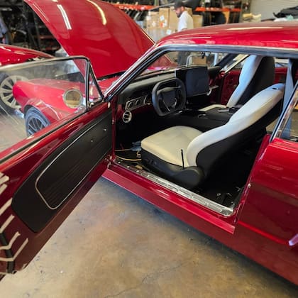 La conducción automática de Tesla funciona de manera limitada