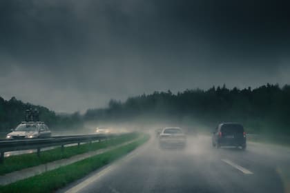 La conducción de vehículos en medio de fuertes tormentas es peligroso y es necesario capacitarse para evitar una tragedia