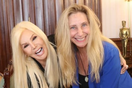 La conductora televisiva Susana Giménez junto a la Secretaria General de la Presidencia y hermana de Javier Milei, Karina Milei